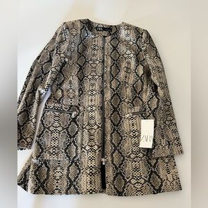 Zara snake blazer. New with tags. XL